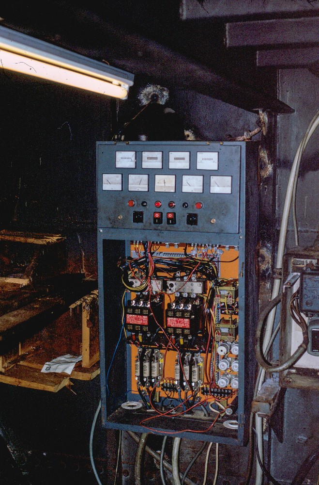 Power switching panel